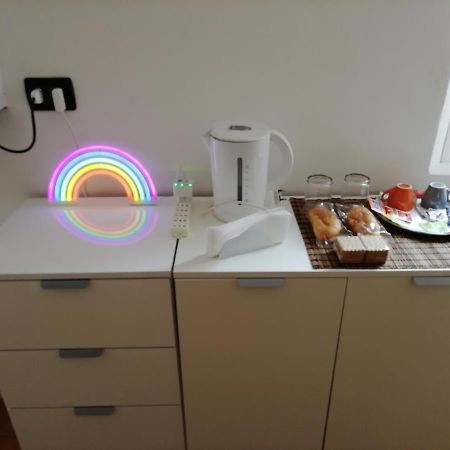 Апартаменты Over The Rainbow - Cozy Studio In The Centre Of Феррара Экстерьер фото