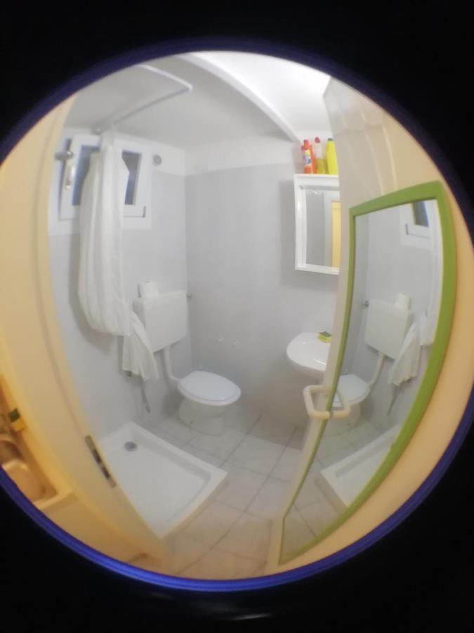 Апартаменты Over The Rainbow - Cozy Studio In The Centre Of Феррара Экстерьер фото